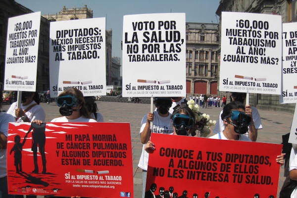 Protesting against tobacco indusry in Mexico